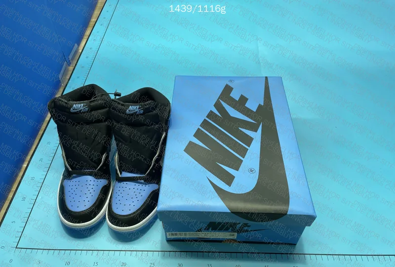 Jordan 1 high unc toe