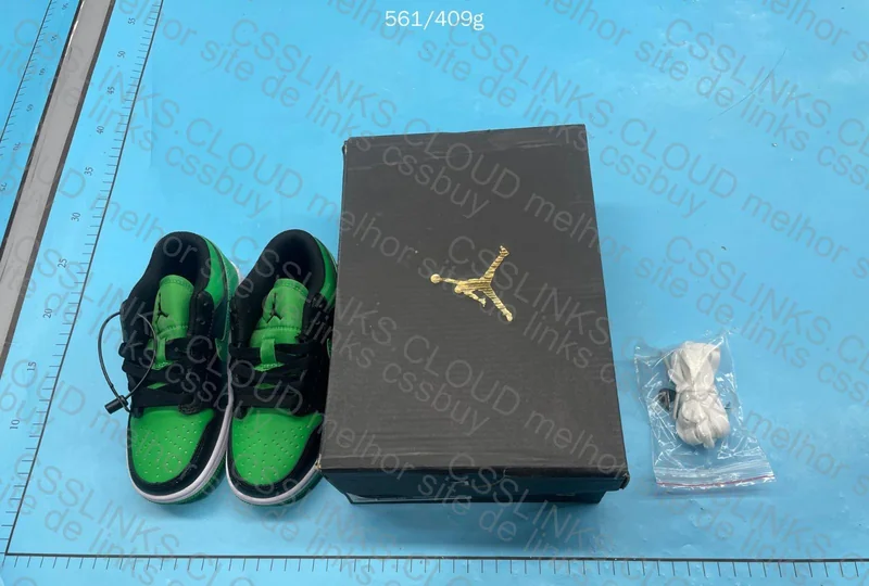 Jordan 1 kids 3