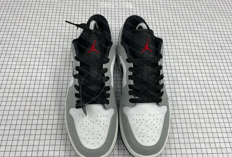 Jordan 1 Light Smoke Grey 2