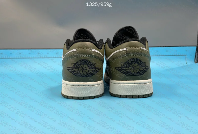 Jordan 1 low 3