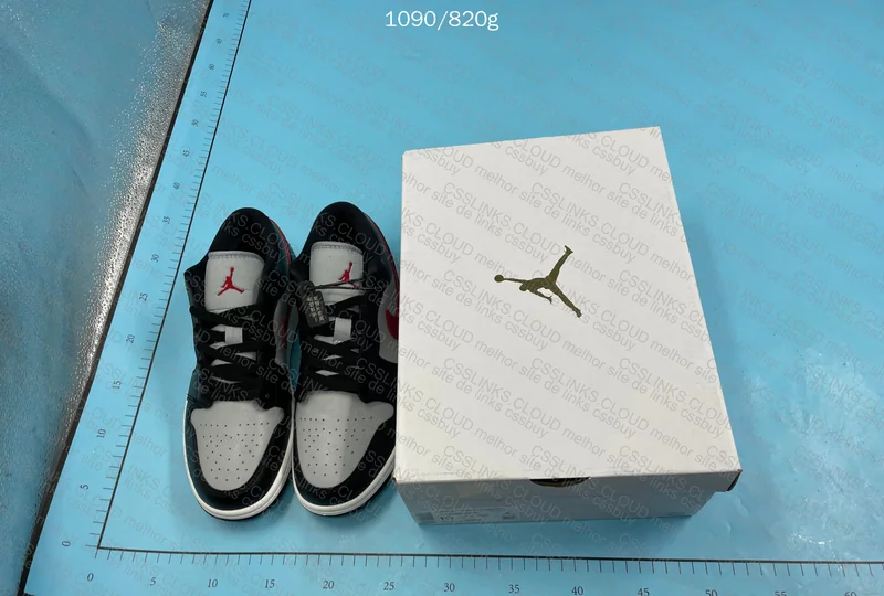 Jordan 1 low 10