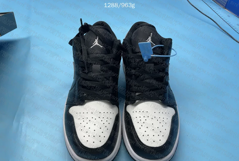 Jordan 1 low 3