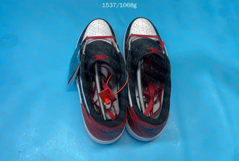 Jordan 1 Low 8