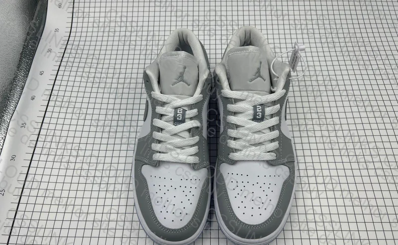 Jordan 1 low 190y