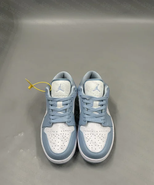 Jordan 1 low aluminium