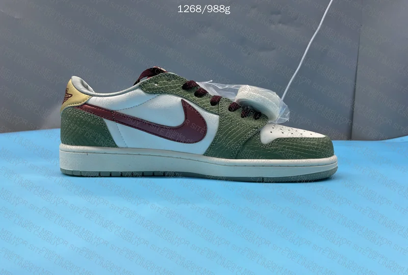 Jordan 1 Low Chinese New Year 4