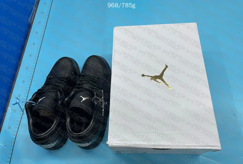 Jordan 1 Low Black Croc 9