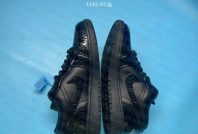 Jordan 1 Low Black Croc 2