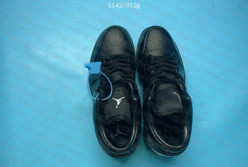 Jordan 1 Low Black Croc 3