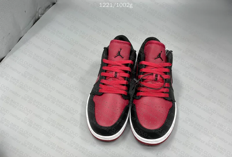 Jordan 1 Low Black Gym Red