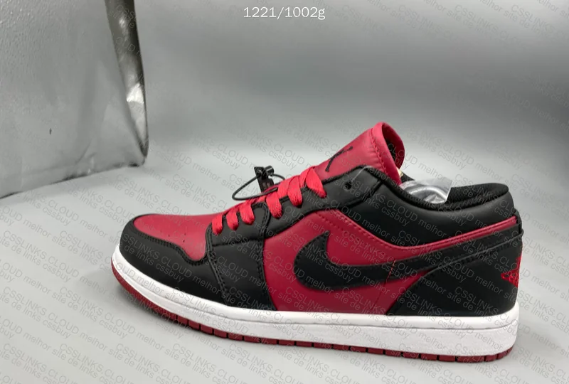 Jordan 1 Low Black Gym Red 3