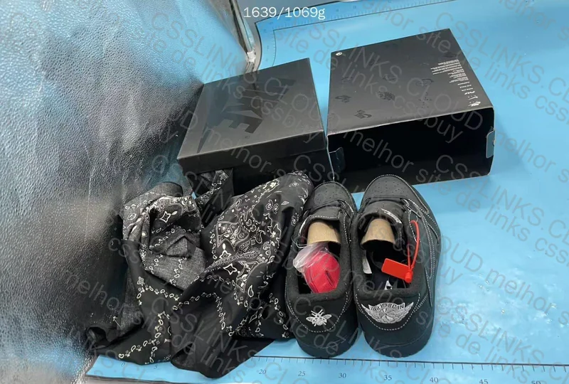 Jordan 1 Low Black Phantom