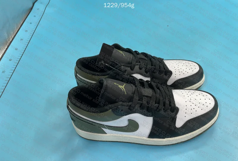 Jordan 1 Low Black Toe Medium Olive 2