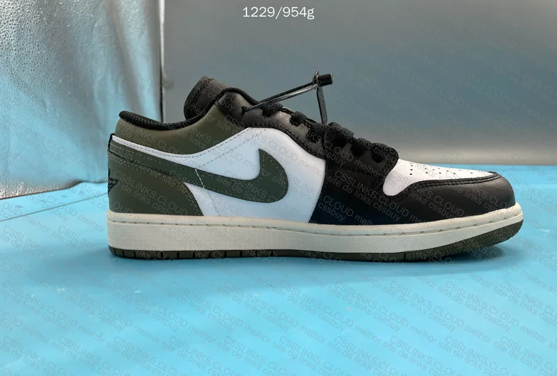 Jordan 1 Low Black Toe Medium Olive 3
