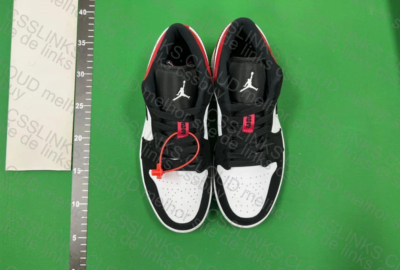 Jordan 1 Low Chicago - DT 190y 5