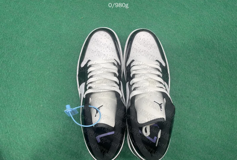 Jordan 1 Low Concord 2
