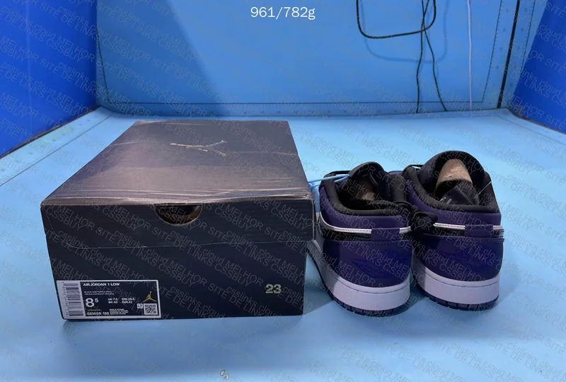 Jordan 1 Low Court Purple