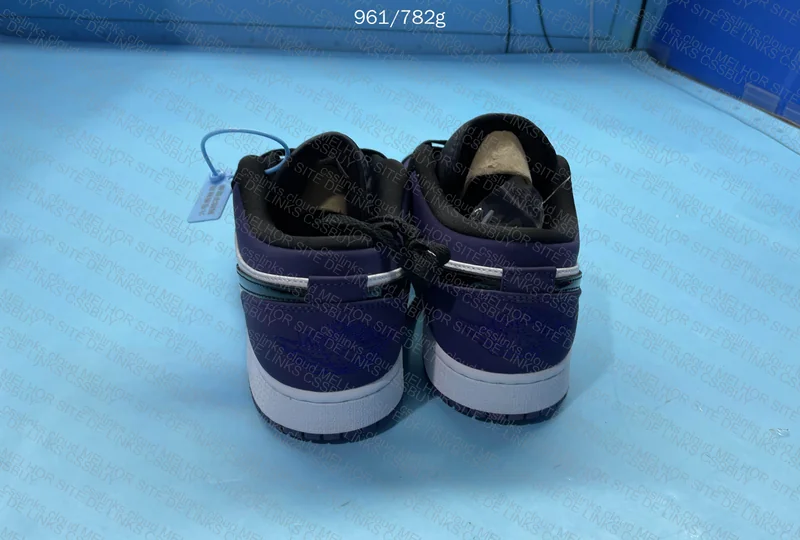 Jordan 1 Low Court Purple 3