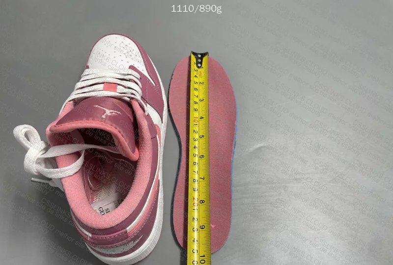 Jordan 1 Low - Desert Berry 2