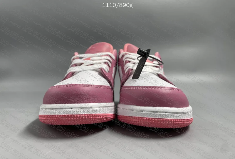 Jordan 1 Low - Desert Berry 4