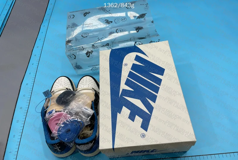 Jordan 1 Low Fragment 9