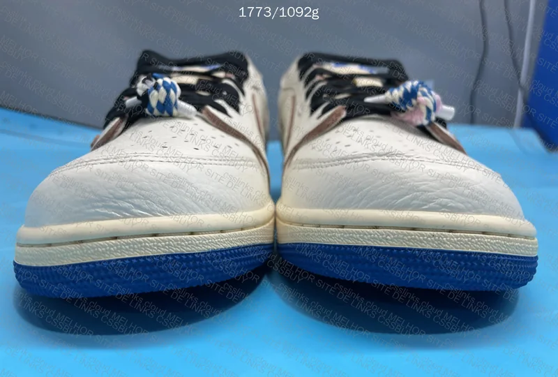 Jordan 1 low fragment Travis Scott 4