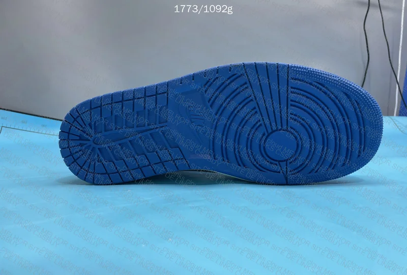 Jordan 1 low fragment Travis Scott 8