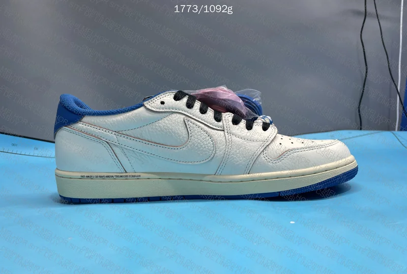 Jordan 1 low fragment Travis Scott 9