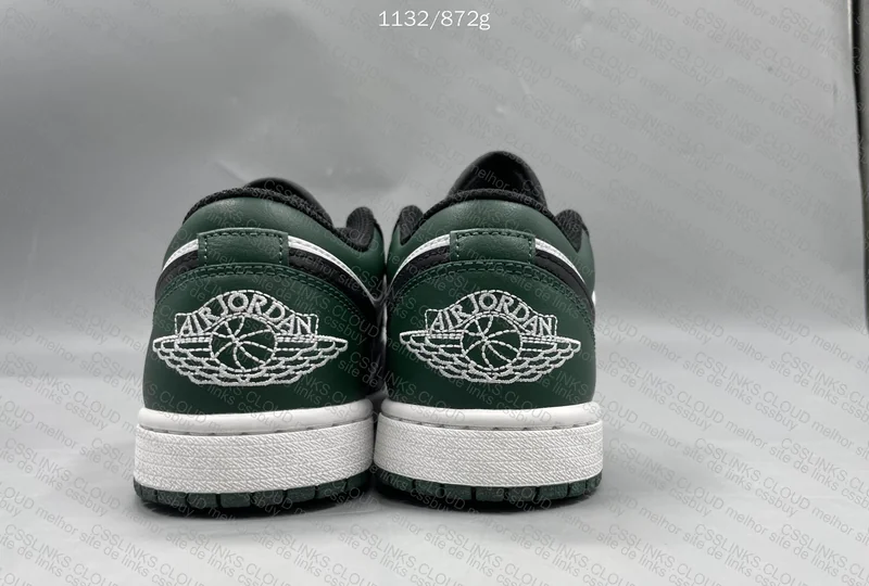 Jordan 1 Low Green Toe 3