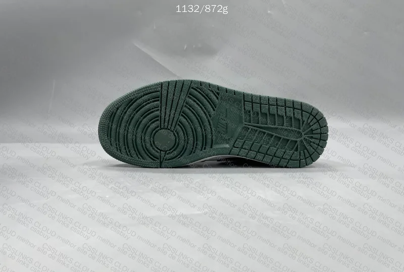 Jordan 1 Low Green Toe 6