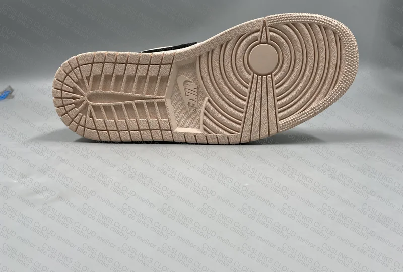 Jordan 1 low guava ice 6