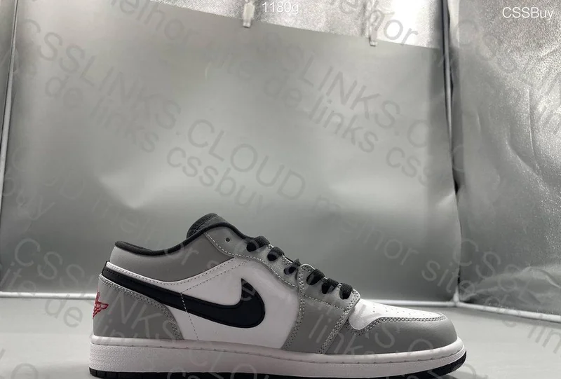 Jordan 1 Low "Light Smoke Grey" 2