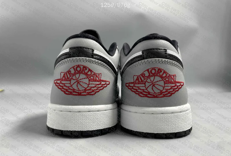 Jordan 1 Low Light Smoke Grey 3