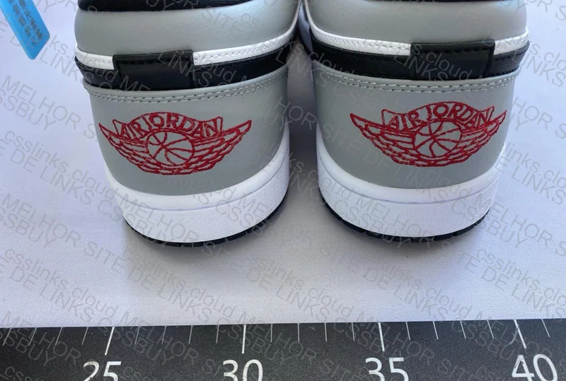 Jordan 1 low light smoke grey 4