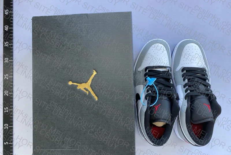 Jordan 1 low light smoke grey 7