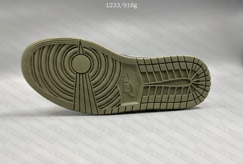 Jordan 1 Low Medium Olive 7