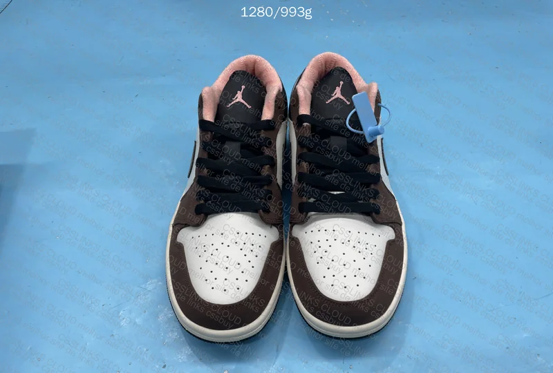 Jordan 1 low Mocha 3