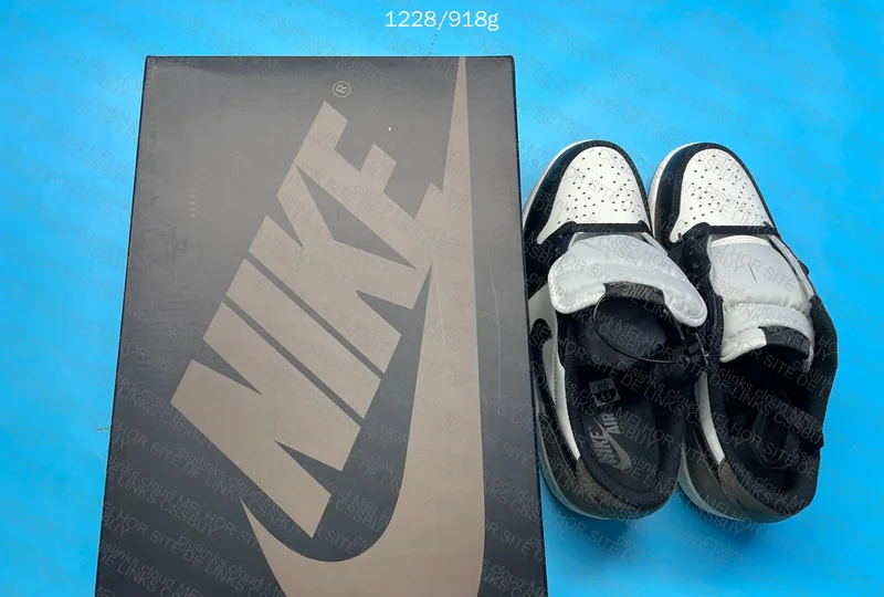 Jordan 1 Low Mocha LJR 2