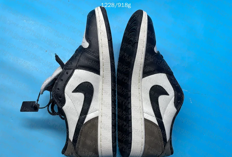 Jordan 1 Low Mocha LJR 5
