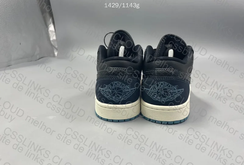 Jordan 1 Low Obsidian Dark 3