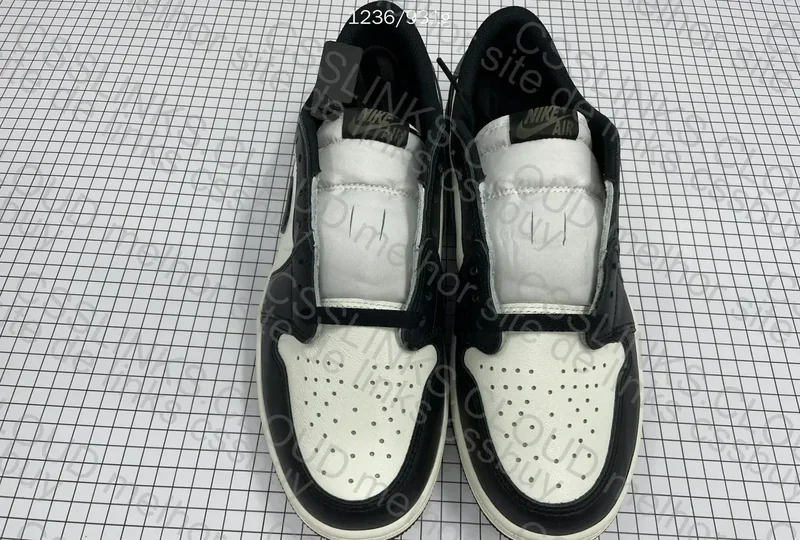 Jordan 1 Low OG Mocha