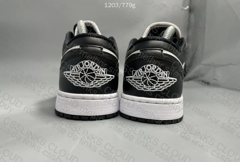 Jordan 1 Low OVO