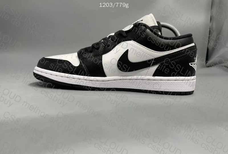 Jordan 1 Low OVO 2
