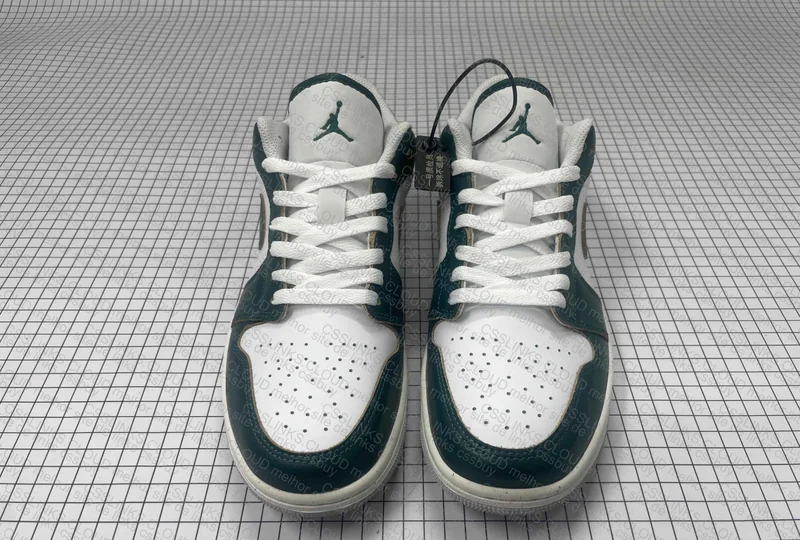 Jordan 1 Low Oxidized Green 2