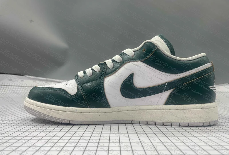 Jordan 1 Low Oxidized Green 8