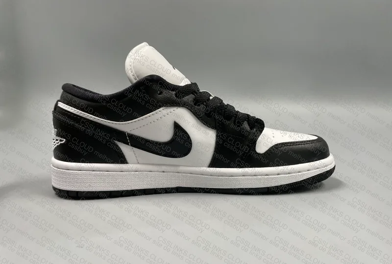Jordan 1 Low Panda 4