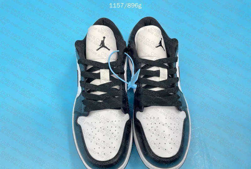 Jordan 1 Low Panda 4
