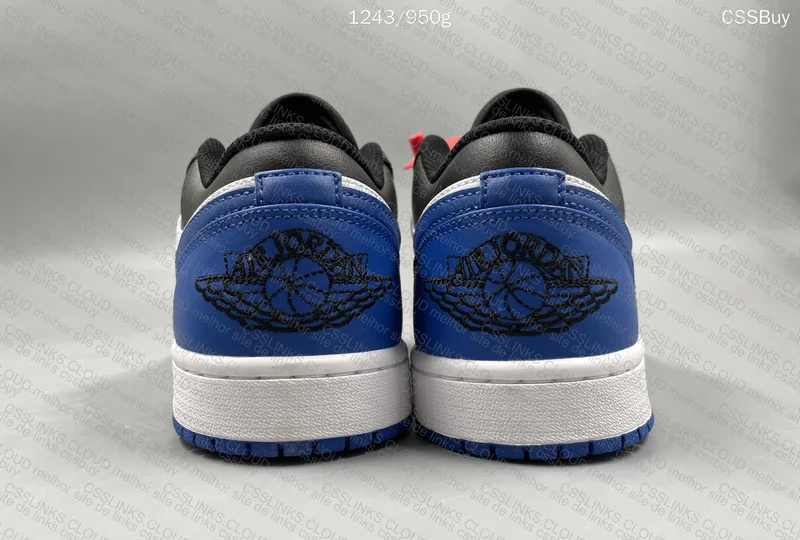 Jordan 1 Low Royal OVO Sneaker 2