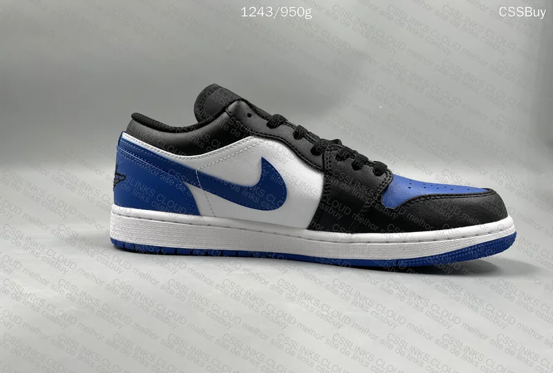 Jordan 1 Low Royal OVO Sneaker 4