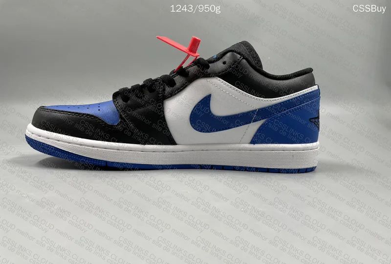 Jordan 1 Low Royal OVO Sneaker 7